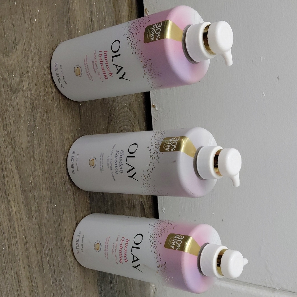 Olay Pink and White Moisturizing Body Wash